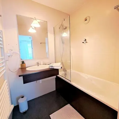 Apartament Le Valmy: Lumineux Au Pied Du Metro Lyon